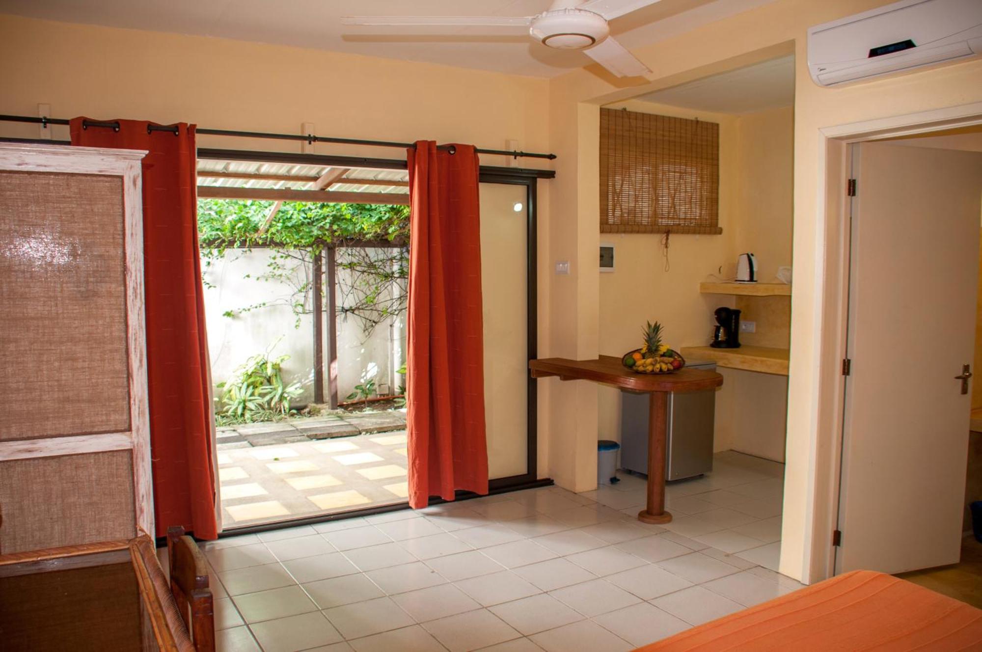 Chantauvent Guest House Blue Bay Ruang foto