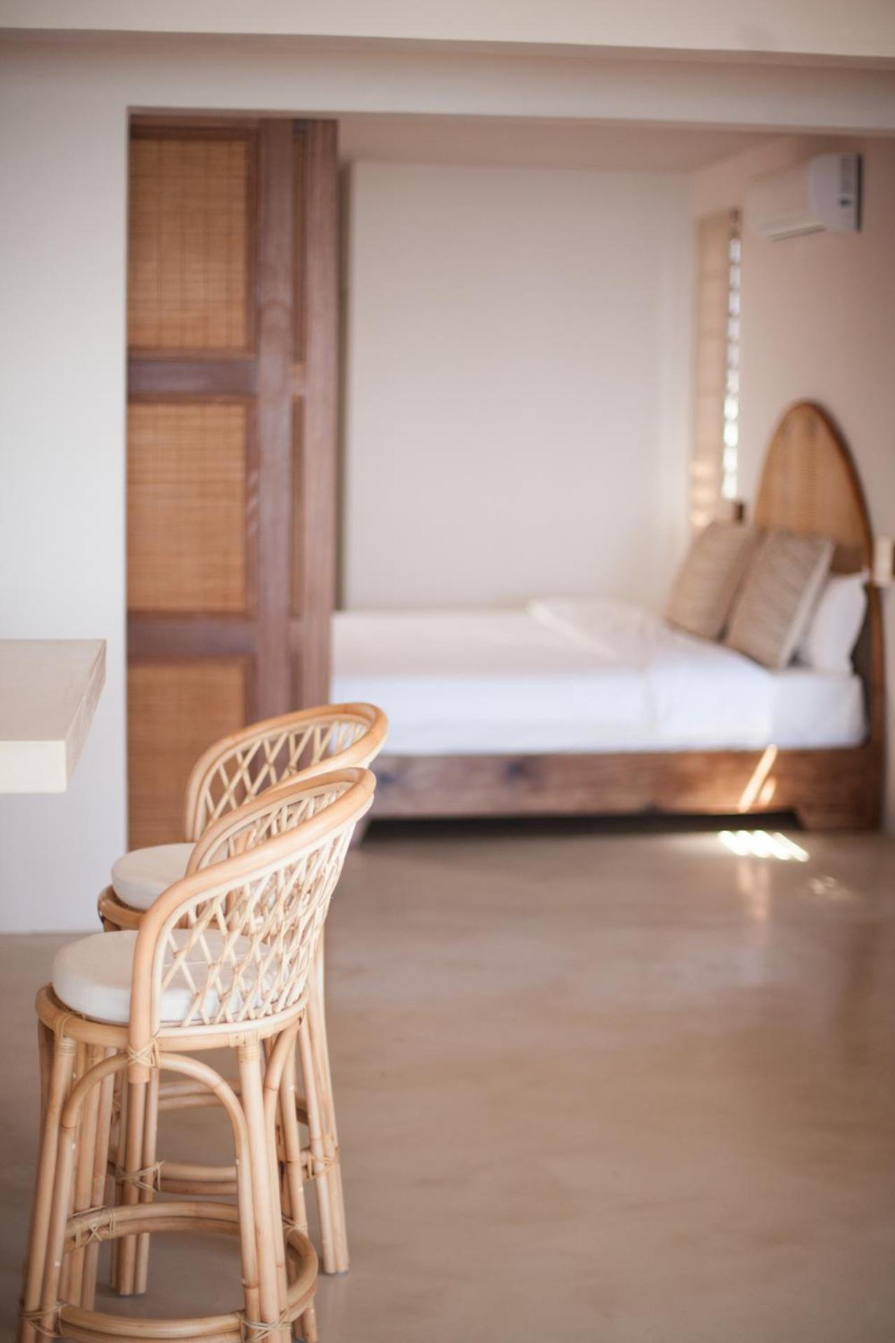 Chantauvent Guest House Blue Bay Bagian luar foto