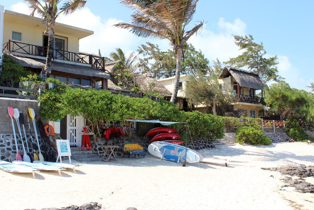 Chantauvent Guest House Blue Bay Bagian luar foto