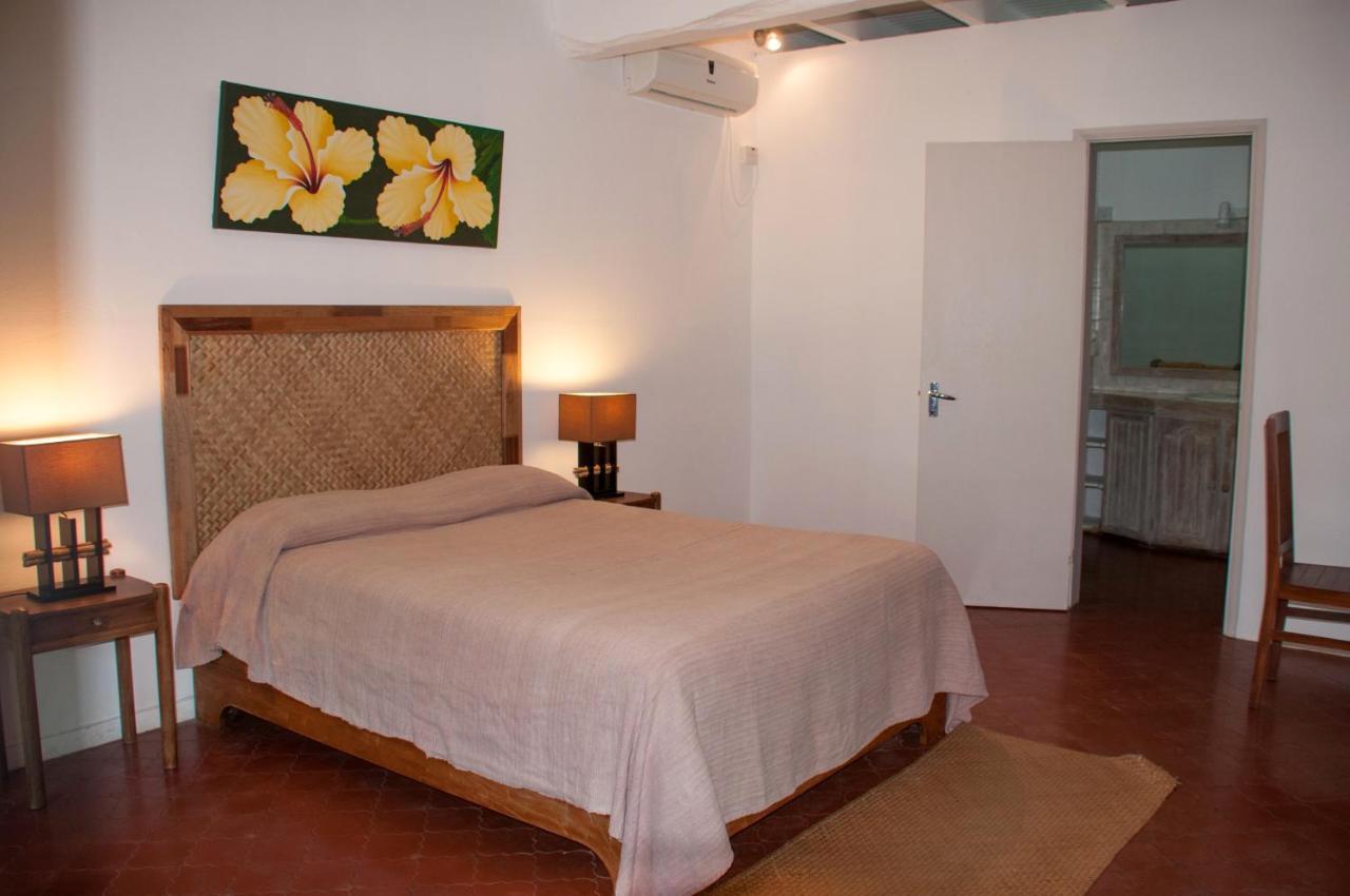 Chantauvent Guest House Blue Bay Bagian luar foto