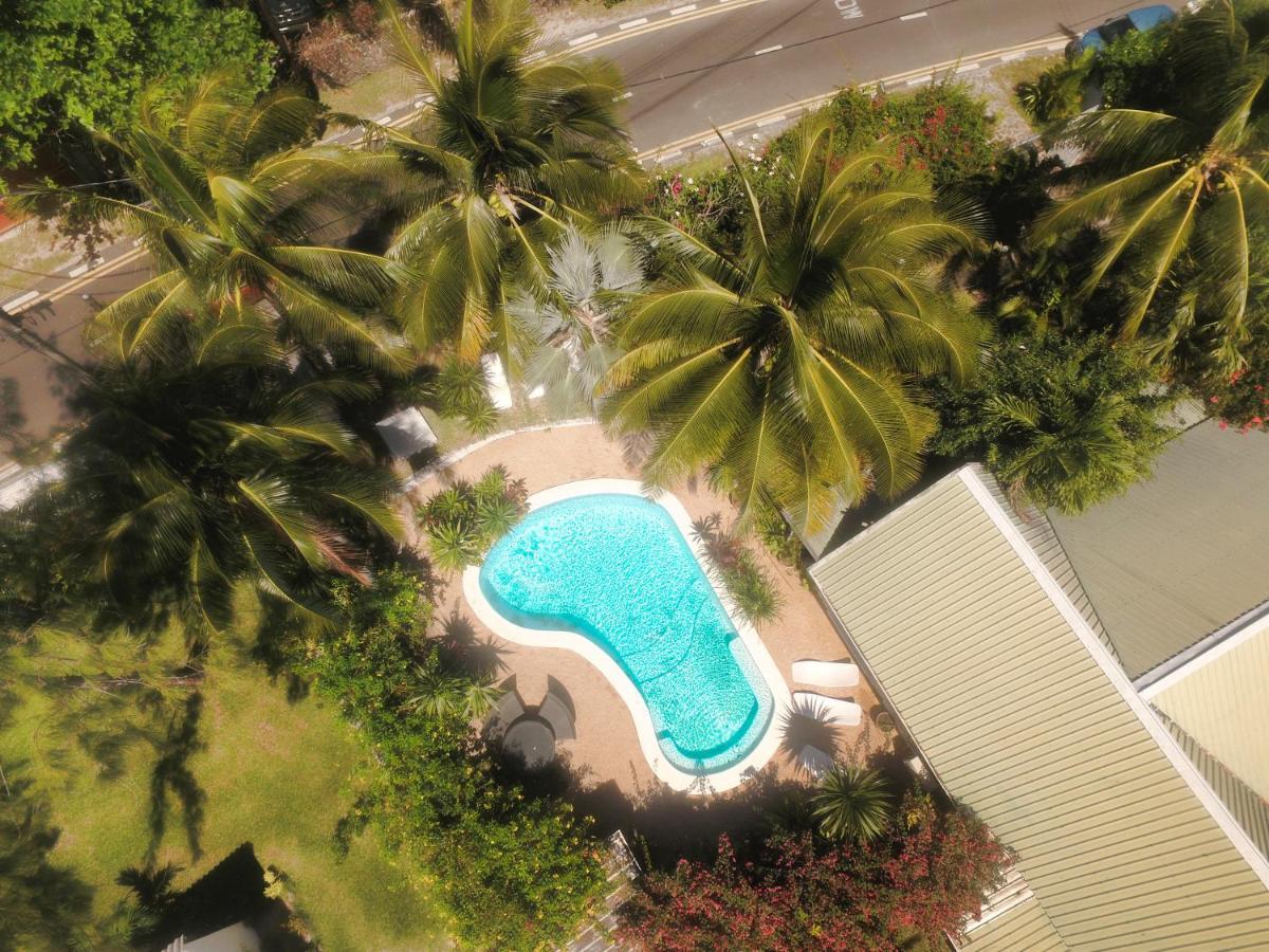 Chantauvent Guest House Blue Bay Bagian luar foto